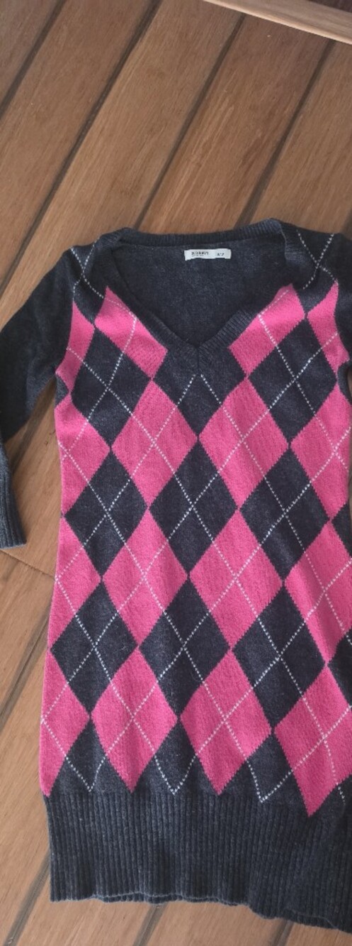 Old Navy Pink and Black Argyle V-Neck Sweater